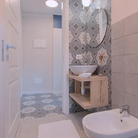 2 Min - Modern At 1 Min To Station - Wifi, Ac Mandello del Lario