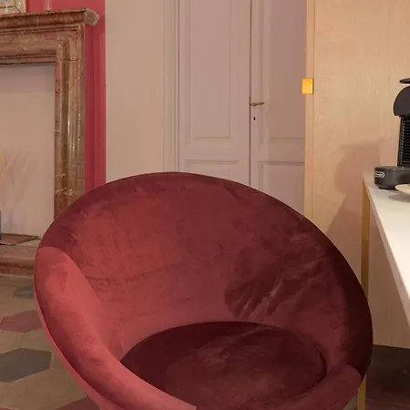 2 Min - Modern At 1 Min To Station - Wifi, Ac Guest house