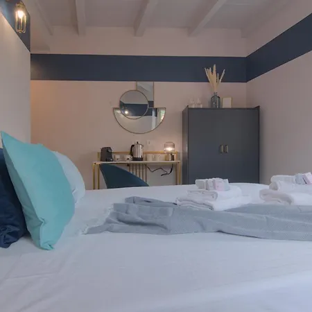 2 Min - Modern At 1 Min To Station - Wifi, Ac Guest house 3*
