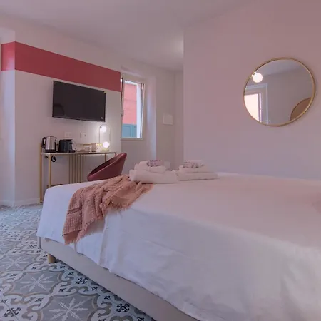 2 Min - Modern At 1 Min To Station - Wifi, Ac Guest house Mandello del Lario