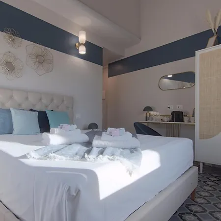2 Min - Modern At 1 Min To Station - Wifi, Ac Guest house