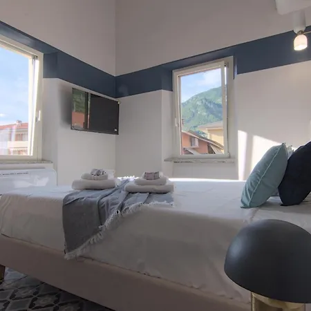 2 Min - Modern At 1 Min To Station - Wifi, Ac Guest house Mandello del Lario