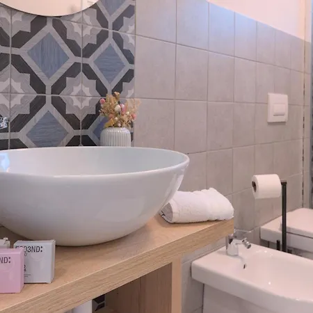 2 Min - Modern At 1 Min To Station - Wifi, Ac Mandello del Lario
