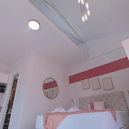 2 Min - Modern At 1 Min To Station - Wifi, Ac 3*