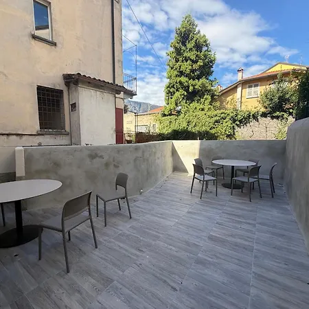 2 Min - Modern At 1 Min To Station - Wifi, Ac Guest house