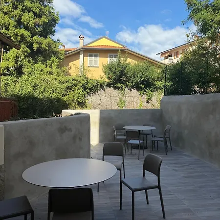 2 Min - Modern At 1 Min To Station - Wifi, Ac Guest house 3*
